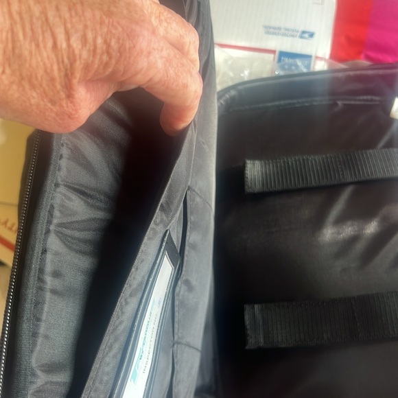 NWOT Black canvas Targus laptop bag/briefcase. - Picture 8 of 9